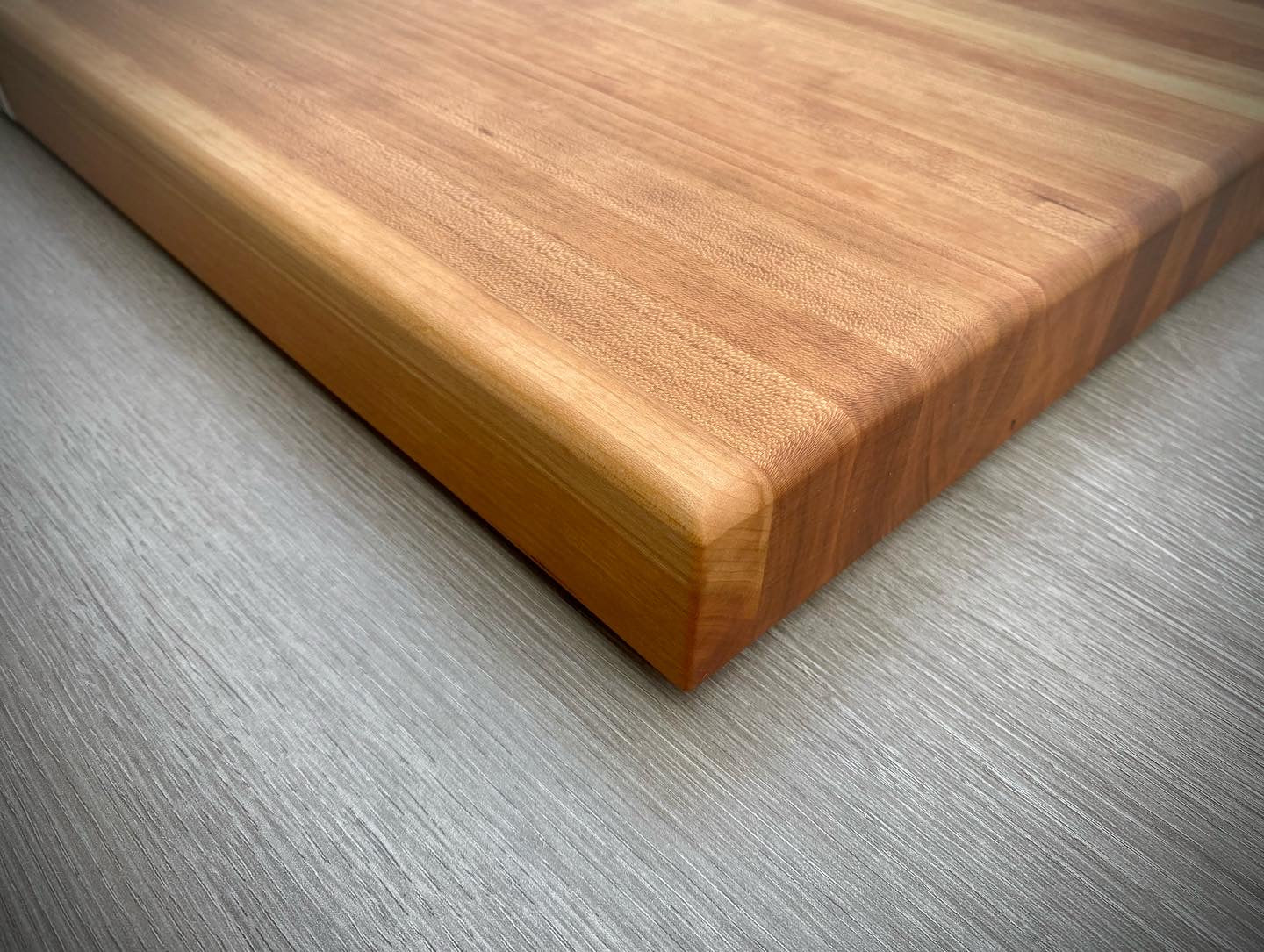 Edge Grain Cutting Board